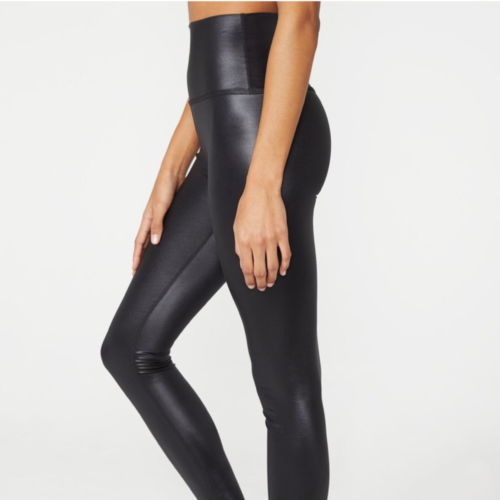 Beyond Yoga - High Waist Long Legging in Shiny - S